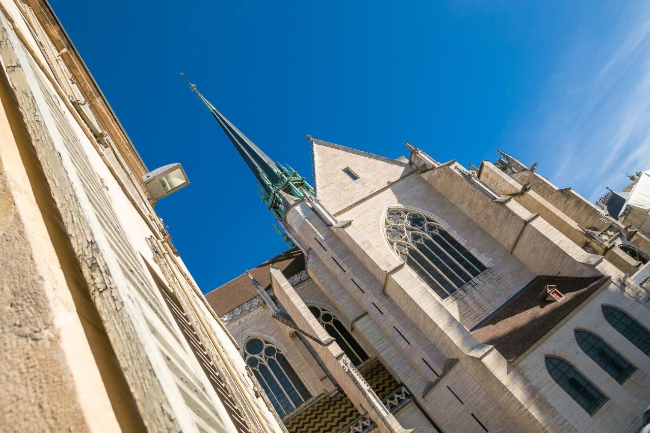 Le Saint B Au Pied De La Cathedrale Saint Benigne Apartment